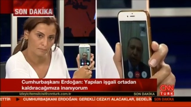 El presidente turco Erdogan utiliza el tiempo de cara para una entrevista en medio de un golpe de estado