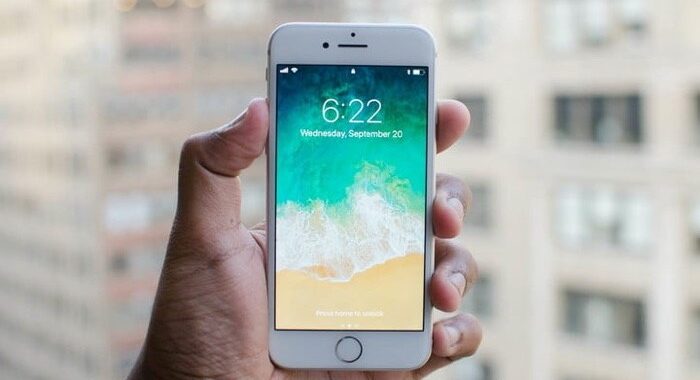 iOS 11.3 rompe el iPhone 8 reparado con una pantalla de posventa