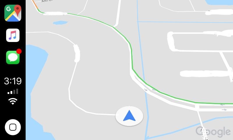 La integración de Google Maps CarPlay se muestra en las capturas de pantalla de la versión beta