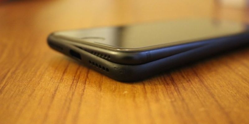 Totallee Funda de piel fina para iPhone 7 y 7 Plus - eliminación