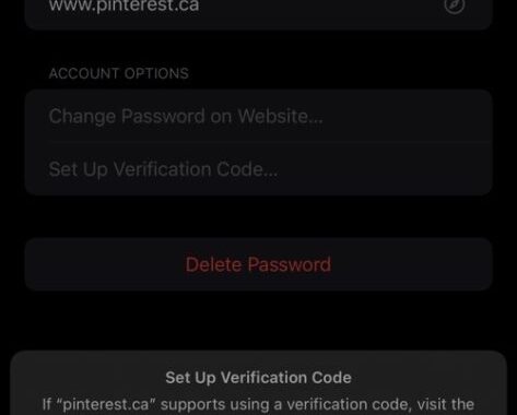 iOS 15 incorpora un autentificador para contraseñas y rellena automáticamente los códigos de autentificación